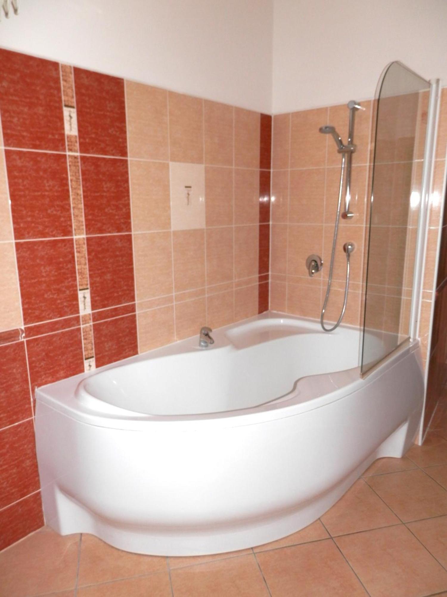 Spacious Apartment Below Spilberk Castle Brno Bagian luar foto